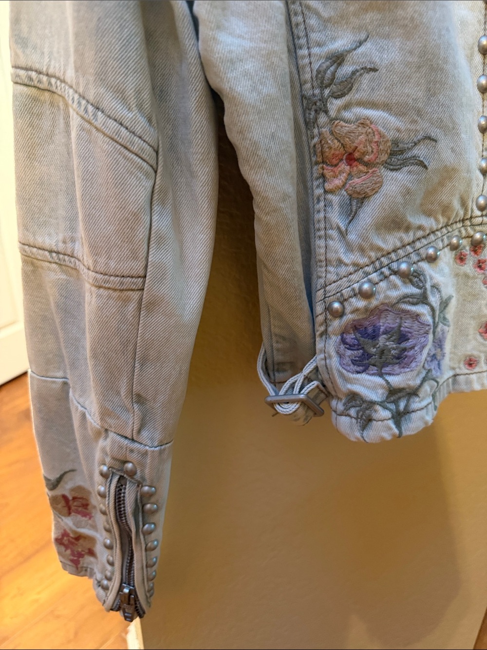 Blank NYC Light Wash Embroidered Floral Moto Jacket - Picture 17 of 17